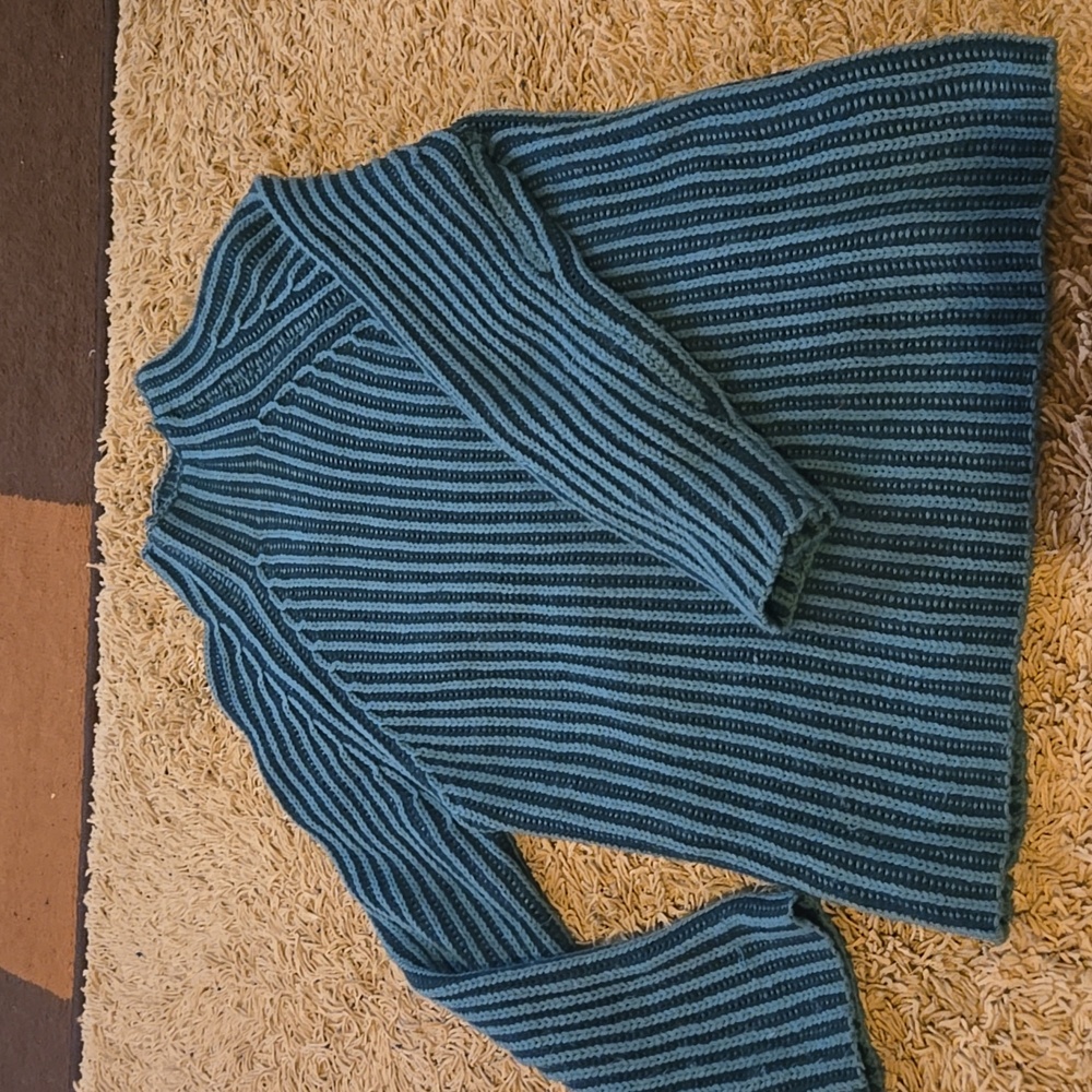 Teal/blue-green turtleneck sweater, acrylic fabric soft. Ribbed. Kate and Sam